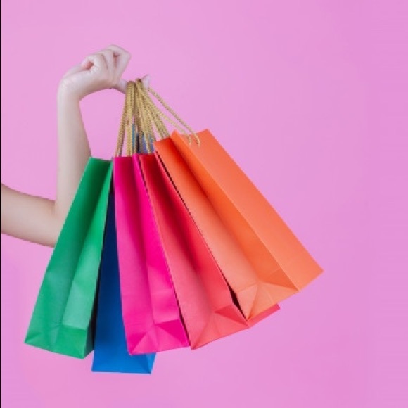 Meet your Posher, Mariana - Picture 1 of 1